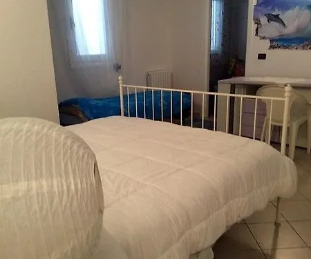 Otel Il Delfino A Bolonya